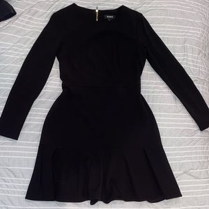 💥PRICE DROP💥 Bloomingdale’s adorable DKNY Black Girly Dress